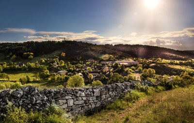 Le village du Recoux, sur le Causse Sauveterre