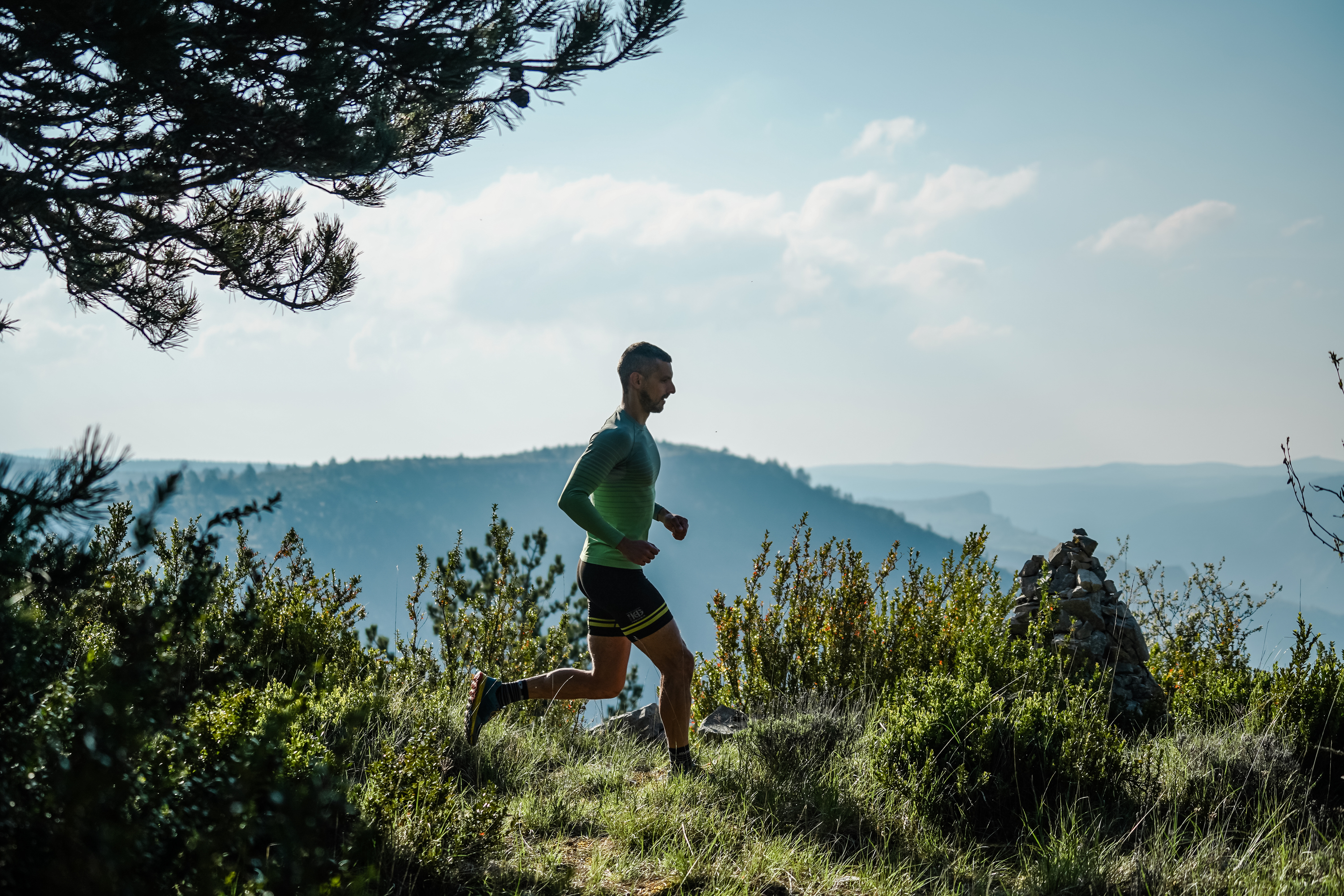 Coureur sur 'crête' du Causse-