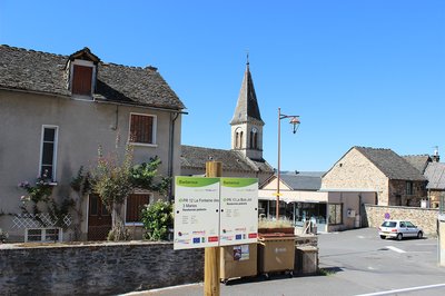 Départ de sentiers à Badaroux