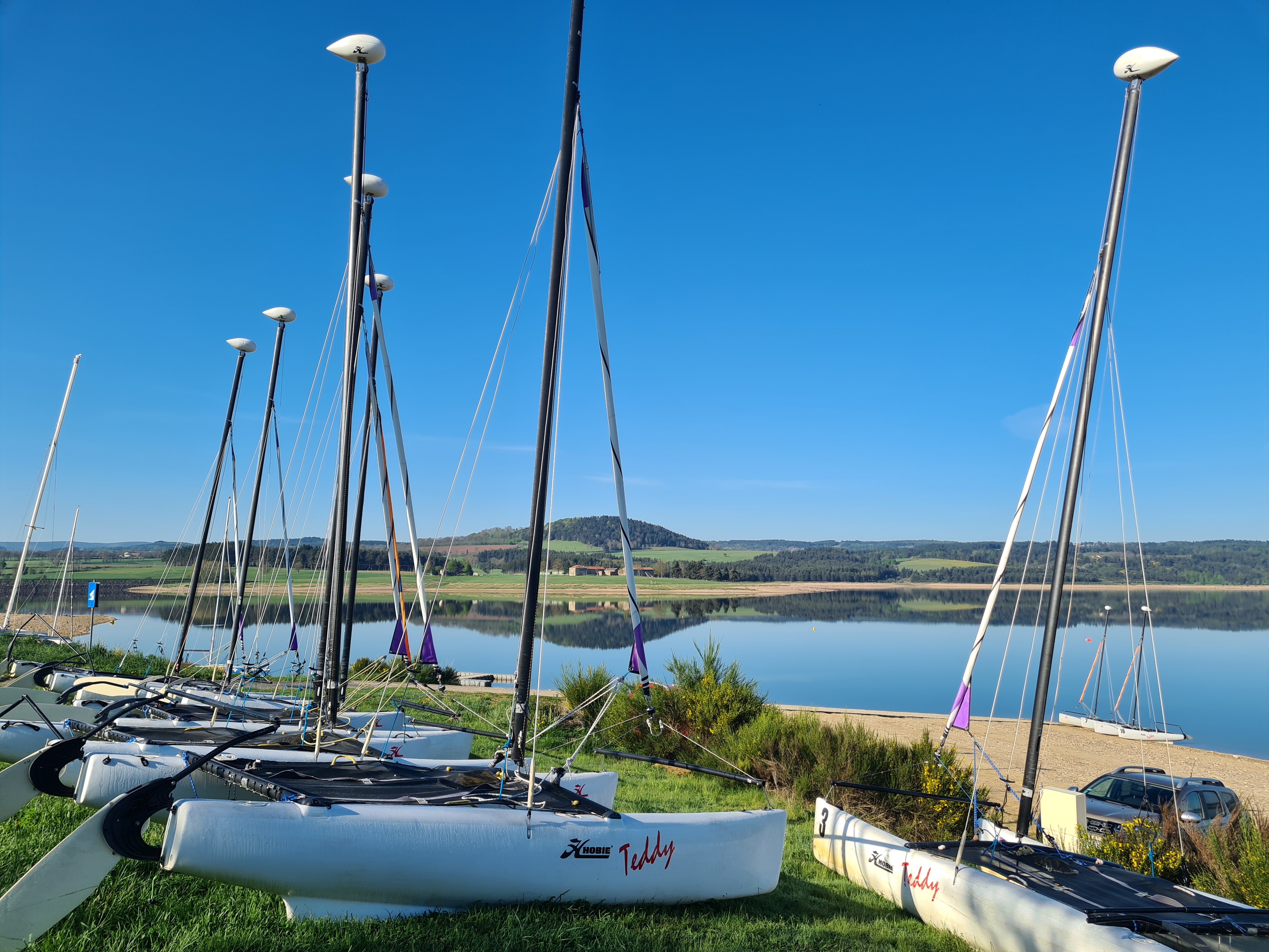 Nautisme au Lac de Naussac