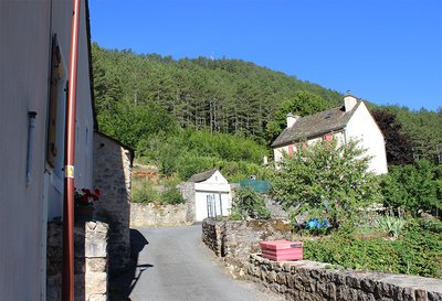 Hameau des Fonts dans le Valdonnez - Circuit VTT N°4 du Cœur de Lozère