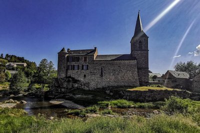 L'église Saint-Maurice de Saint-Juéry